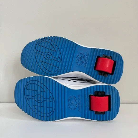 Heelys Hello Kitty High-Top Skate Shoes - Picture 5 of 6